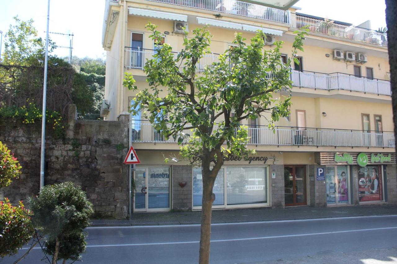 Sorrento Comfort House Con Piscina 外观 照片