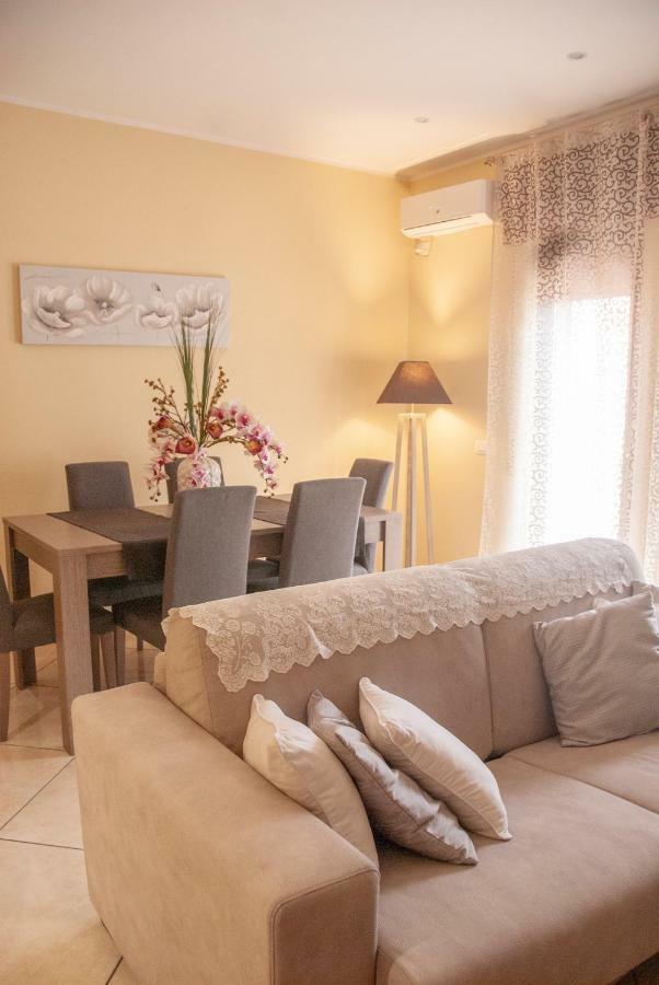 Sorrento Comfort House Con Piscina 外观 照片